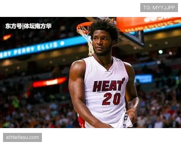 奥斯汀·里夫斯无球跑动提升三分出手效率明显拉开空间